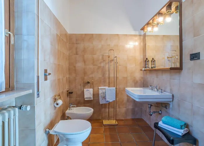 Guesthost - View With Private Parking