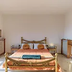 Guesthost - View With Private Parking * Mandello del Lario