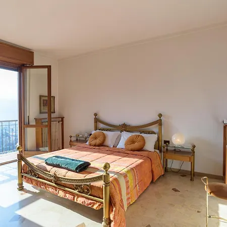 Guesthost - View With Private Parking Vila *