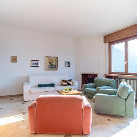 Guesthost - View With Private Parking