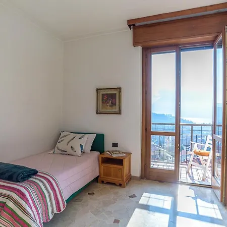 Guesthost - View With Private Parking Vila *