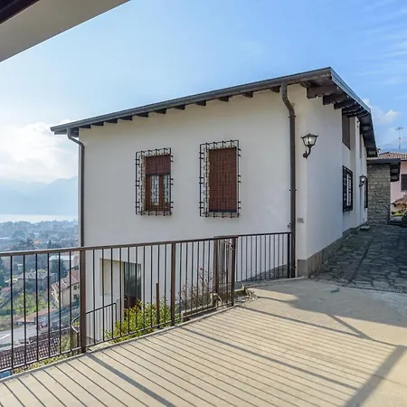 Guesthost - View With Private Parking Mandello del Lario