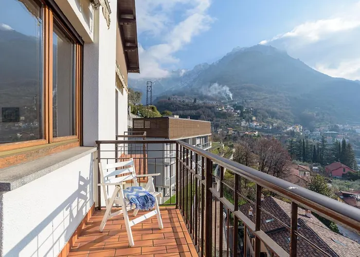 Guesthost - View With Private Parking Mandello del Lario